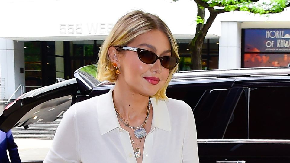 Promi-Schmuggler: Wegen ein paar Joints traf sie der Fluch der Karibik: Model Gigi Hadid Wegen ein paar Joints traf sie der Fluch der Karibik: Model Gigi Hadid