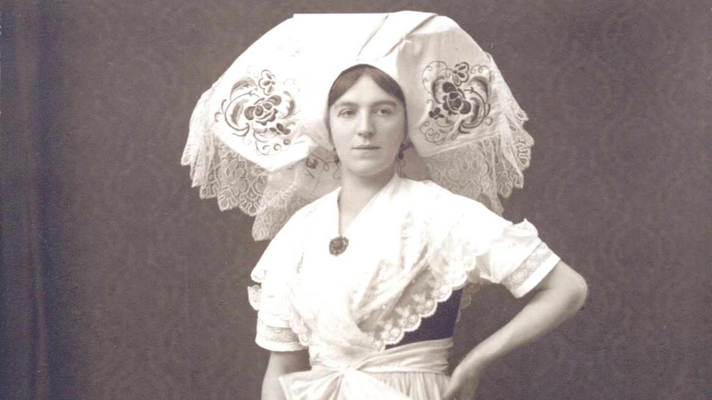 Die Schriftstellerin und Dichterin Mina Witkojc Die Schriftstellerin und Dichterin Mina Witkojc