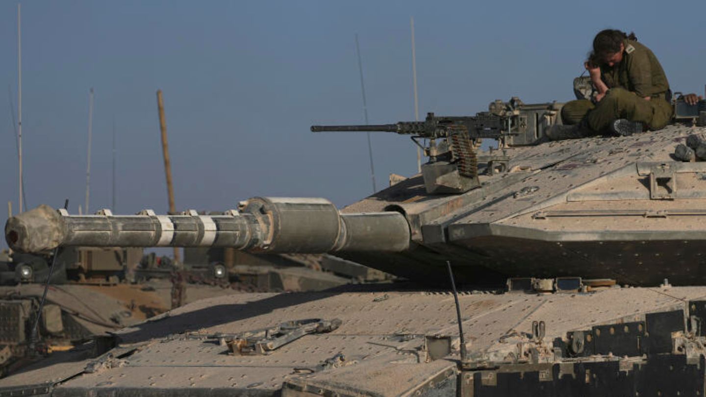 Rafah: Israel appears to be advancing deeper into the city with tanks