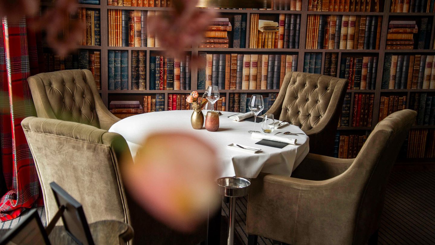 Ein Blick ins Hotel: Möglicherweise treffen sich die Nationalspieler in einem der Restaurants zum entspannten Plausch.