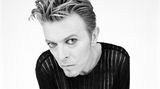 Portrait von David Bowie in Schwarzweiß