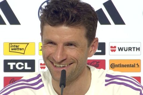 Thomas Müller sorgt bei DFB-PK für Lacher
