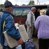 Ukrainer und ihre Haustiere werden evakuiert