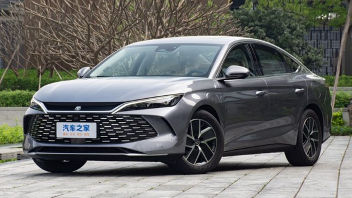 BYD presents plug-in hybrid with a range of up to 2,100 kilometers