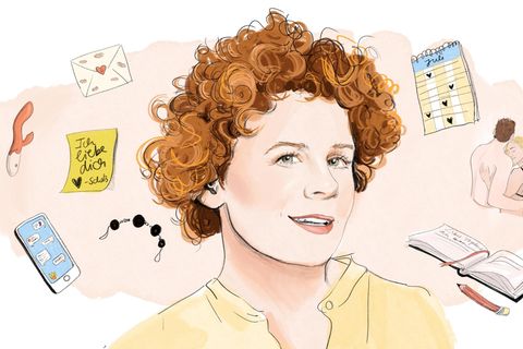 Illustration der Kolumnistin Tina Molin. Einer Frau mit Locken. Um sie herum ein Brief, ein Handy, Sex-Spielzeug