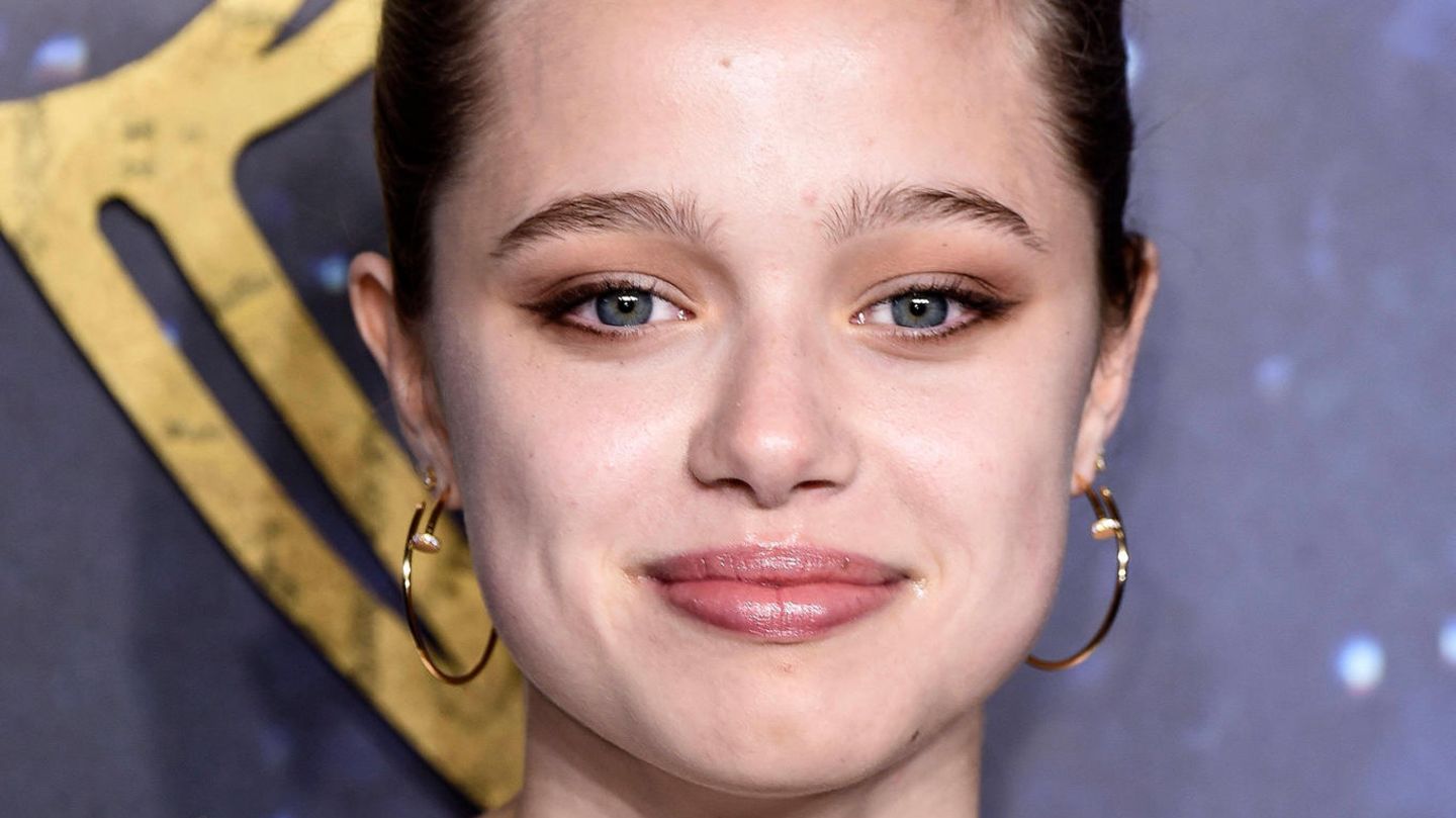 Shiloh Jolie-Pitt officially drops her father’s name