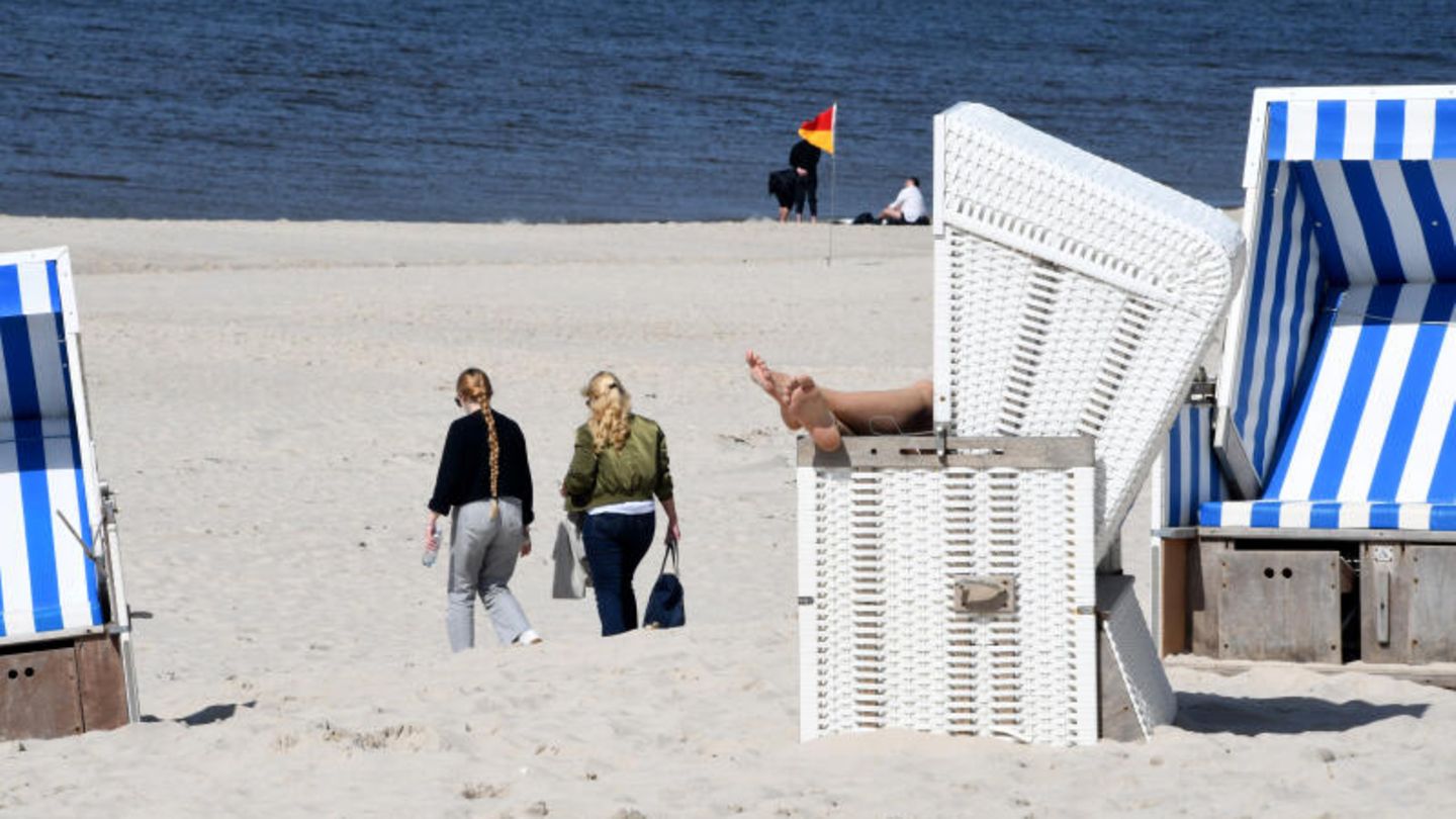 Das gute Wetter zog dieses Jahr schon im Frühling viele an den Strand – wie hier am 1. Mai auf Sylt