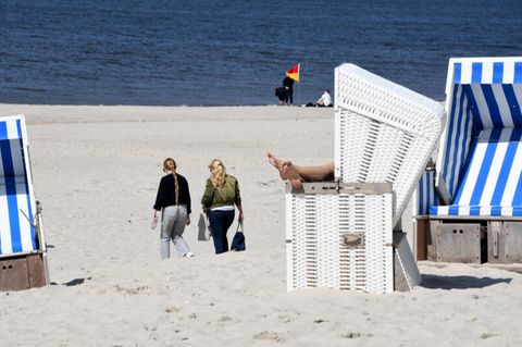 Das gute Wetter zog dieses Jahr schon im Frühling viele an den Strand – wie hier am 1. Mai auf Sylt
