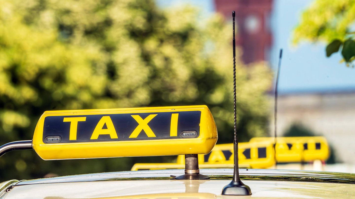 Taxi auf der Straße 