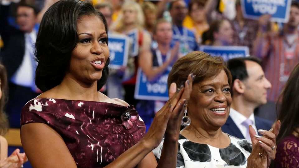 Michelle Obama und ihre Mutter Marian Robinson im Jahr 2012