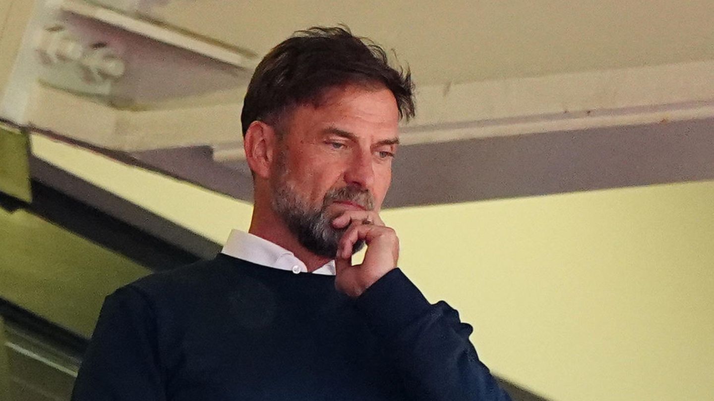 Jürgen Klopp watches the Champions League final in London