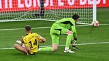 Die Dortmunder waren in Halbzeit eins das klar bessere Team. Die größte Chance aufs 1:0 verpasste Niclas Füllkrug, der am Pfosten scheiterte.