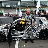 Max Kruse Racing mit starkem Styling für Fahrer und Fahrzeug: Klasse AT3 VW Golf 7 GTI TCR DSG. Hier zeigt sich der Fahrer Matthias Wasel aus Köln in der Startaufstellung