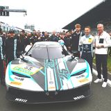 Der KTM X -BOW GT2 in der Gruppe SP11 PRO-AM kommt aus der Grazer Fahrzeugmanufaktur - eine der modernsten Kleinserien Fahrzeugproduktionen der Welt. Dörr Motorsport bringt dieses Fahrzeug mit den Piloten Max Hofer, Christian Gebhardt, Fabian Vettel und Ben Dörr an den Start. Henry Maske war zu ersten Mal am Ring und gespannt, wie der Rennwagen das 24 Stunden bestehen wird
