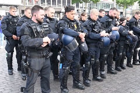 Mannheim: Polizisten trauern um getöteten Kollegen