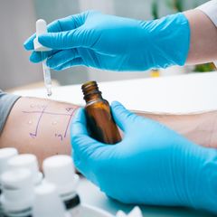 Hier finden Sie ausgezeichnete Rehakliniken im Bereich Haut und Allergien. 
