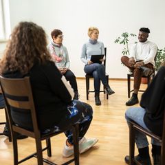 Hier finden Sie ausgezeichnete Rehakliniken im Bereich Abhängigkeitserkrankungen. 