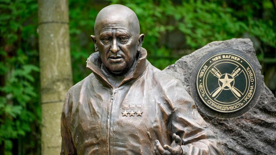 Russland: Anhänger pilgern nach Enthüllung zu Prigoschin-Statue in St. Petersburg