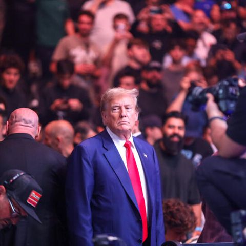 Am vergangenen Wochenende war Donald Trump bei einem "Mixed Martial Arts"-Kampf in New Jersey zu Gast und im Zentrum der Aufmerksamkeit. Dort zumindest bekam er viel Applaus.