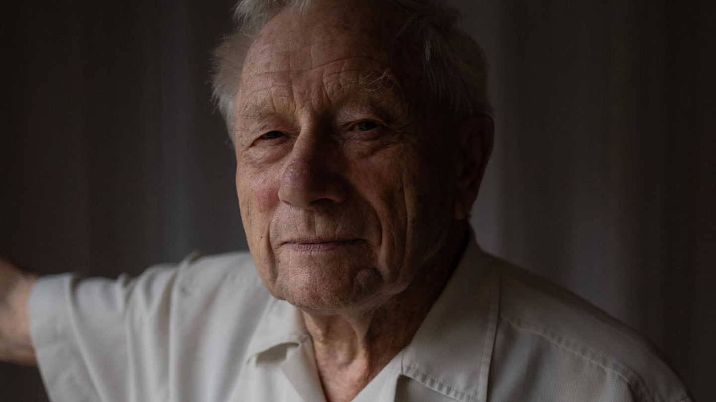 Richard Portrait D-Day Richard 86