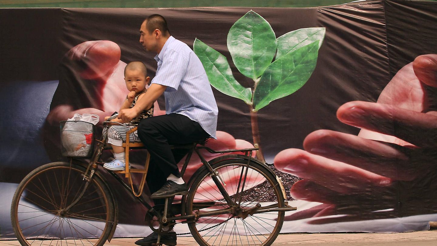 Is China greener than its reputation? On the path to climate neutrality