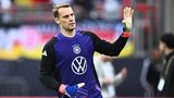 Manuel Neuer, Deutschland, FC Bayern München, 38 Jahre alt, mehr Torwart geht nicht. Nationalmannschaftskollege Kai Havertz bezeichnete ihn jüngst als "besten Torwart aller Zeiten"