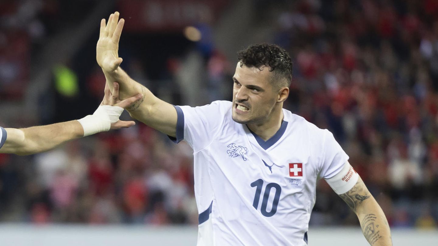 Granit Xhaka, Schweiz, Bayer Leverkusen, 32 Jahre alt, führt und lenkt den deutschen Meister genau wie die Schweizer Nationalelf
