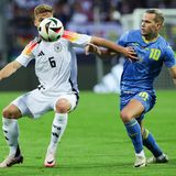 Mychajlo Mudryk, Ukraine, FC Chelsea, 23 Jahre alt, ist ein genialer Linksaußen und der Star der Ukrainer