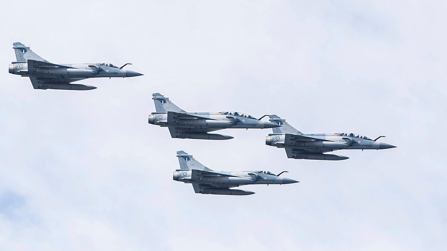 French President Macron promises Ukraine Mirage fighter jets