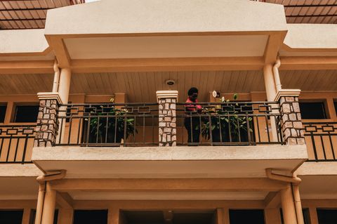 Kigali: In dieses Hotel in Ruanda will Großbritannien Geflüchtete abschieben – jetzt steht es seit zwei Jahren leer
