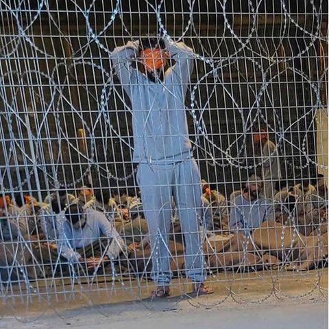 A Palestinian held in SDE Teiman, whose eyes were connected. Human rights activists criticize the conditions in the warehouse.