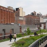 Am Eröffnungstag ist es noch relativ leer auf der ehemaligen Bahnstrecke. Inzwischen ist das – besonders bei schönem Wetter – ganz anders