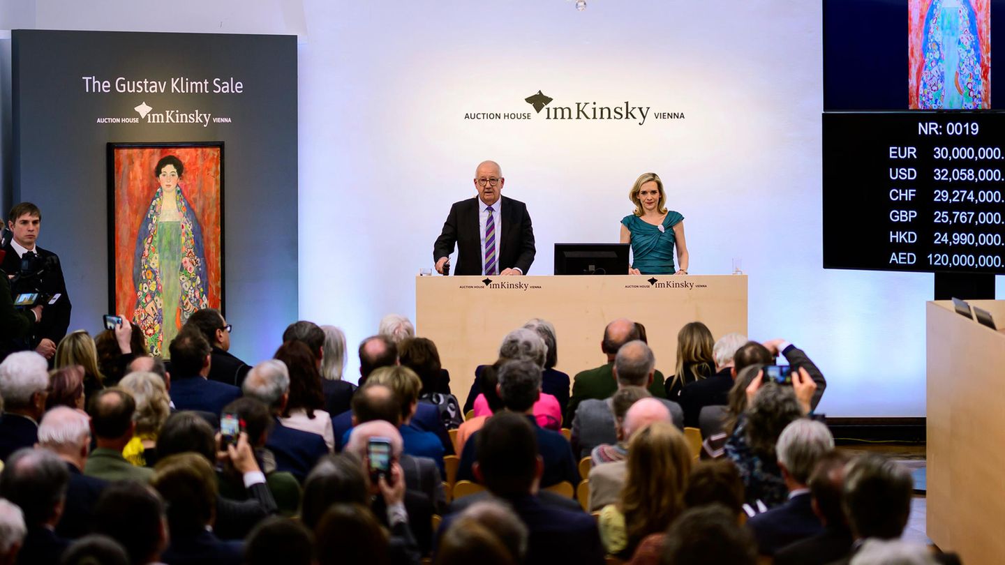Die Tochter vom Nazi-Kunsthändler erbt den Klimt Bild von der Auktion des "Bildnis Fräulein Lieser" von Gustav Klimt im April 2024 in Wien