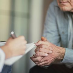 Hier finden Sie ausgezeichnete Kliniken im Bereich Depression. 