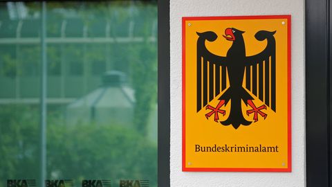Schild des Bundeskriminalamtes (BKA)