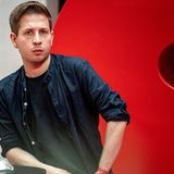 "Für uns ist das ein ganz bitteres Wahlergebnis", erklärte SPD-Generalsekretär Kevin Kühnert nach den ersten Prognosen zur Europawahl. Die Sozialdemokraten unterboten ihr historisch schlechtes Ergebnis der letzten Europawahl (15,8) noch einmal um knapp einen Prozentpunkt. "Wir müssen bei uns selbst auf Fehlersuche gehen", so Kühnert. Sündenböcke sollen nicht gesucht werden, doch müsse das Ergebnis ehrlich aufgearbeitet werden.