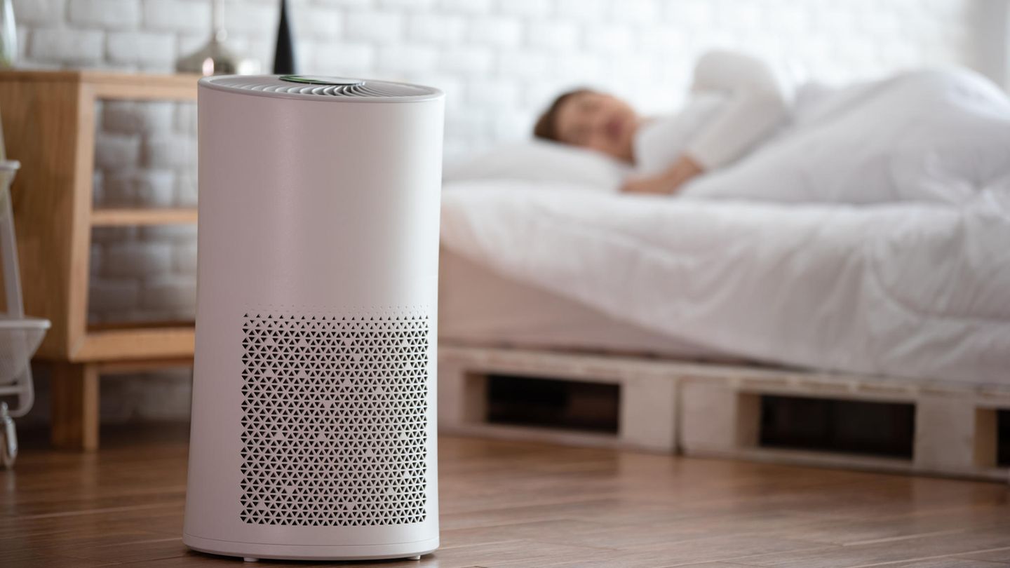 Ungestörte Nachtruhe: Leise Luftreiniger gegen dicke Luft im Schlafzimmer
