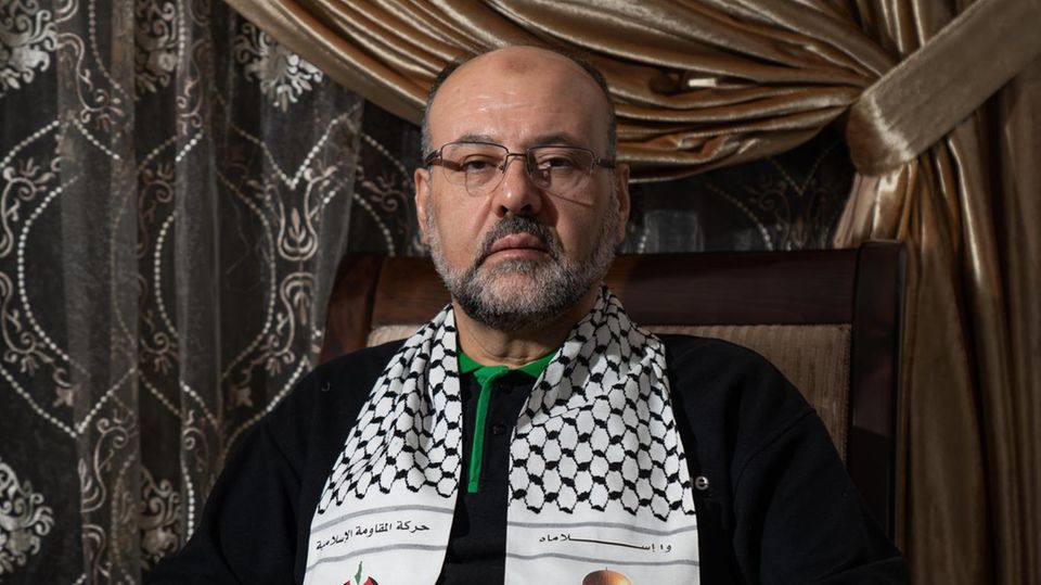 Hamas Funktionär Ali Baraka in seinem Büro in Beirut