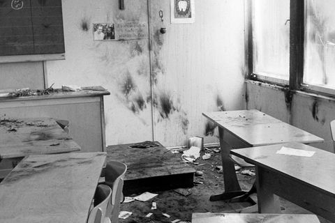 Blick in das zerstörte Klassenzimmer der katholischen Volksschule in Volkhoven
