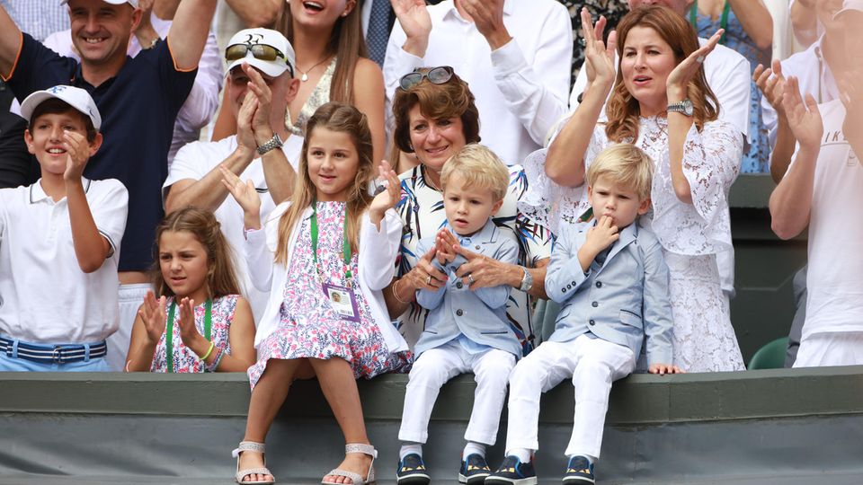 Roger Federers Familie applaudiert bei einem seiner Spiele