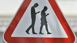 Verkehrsschild Schild Smombie