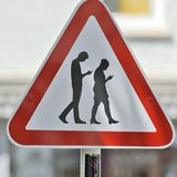 Verkehrsschild Schild Smombie