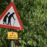 Verkehrsschild Schild Rentner