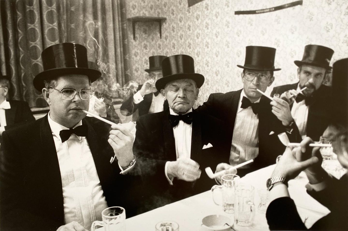 Foto von Volker Krämer: Ein Männerclub mit Zylinder