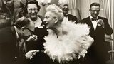 Fotografiert von Volker Krämer: Feiernde in Düsseldorf