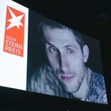 Johanna-Maria Fritz erhielt den Preis für "Grabenkampf" über Soldaten in der Ukraine, erschienen in "Die Zeit" (hier kostenpflichtig abrufbar).