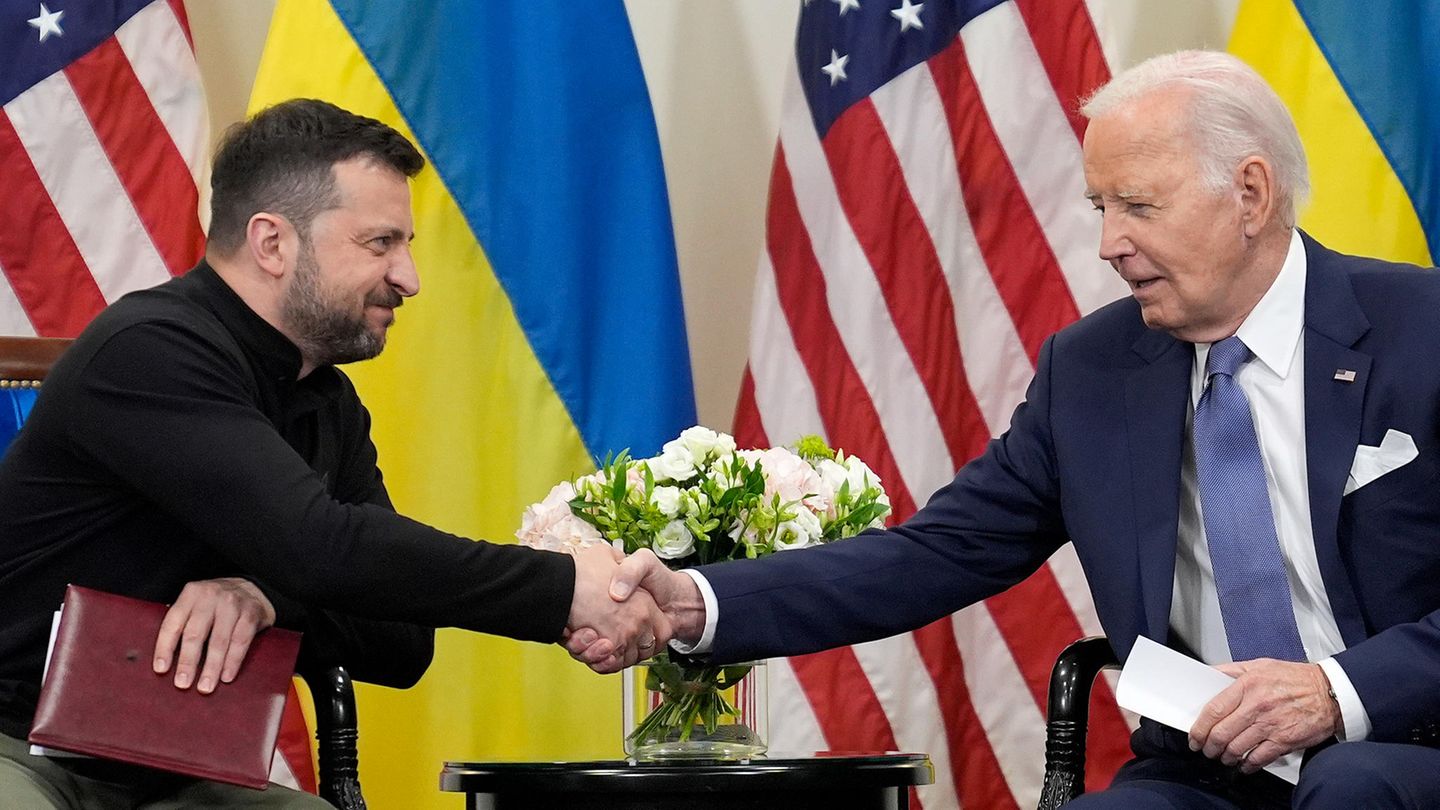 Ukraine and USA sign ten-year security agreement