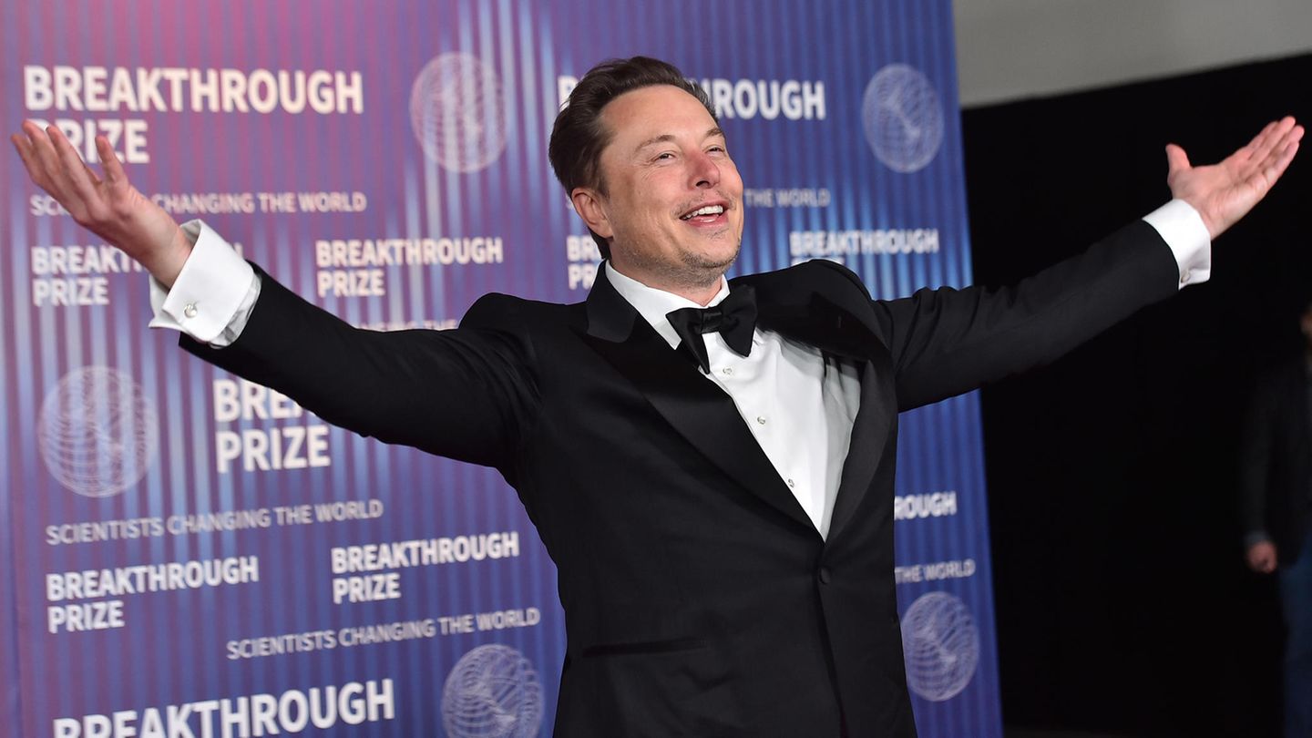 Rain of money within reach for Elon Musk: Tesla shareholders approve Gigabonus