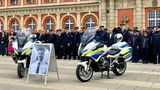 Brandenburgs Innenminister und Polizisten gedenken um 11.34 Uhr dem getöteten Beamten