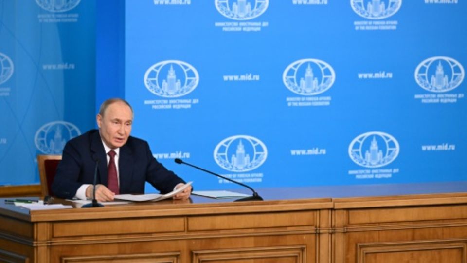 Russlands Präsident Putin im Außenministerium in Moskau